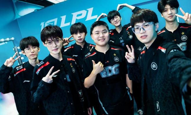 转会策略背 转会策略背