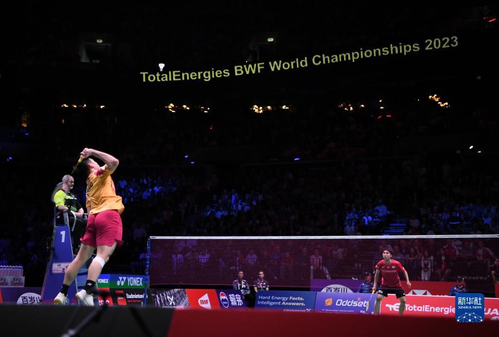 轻人追逐梦 轻人追逐梦