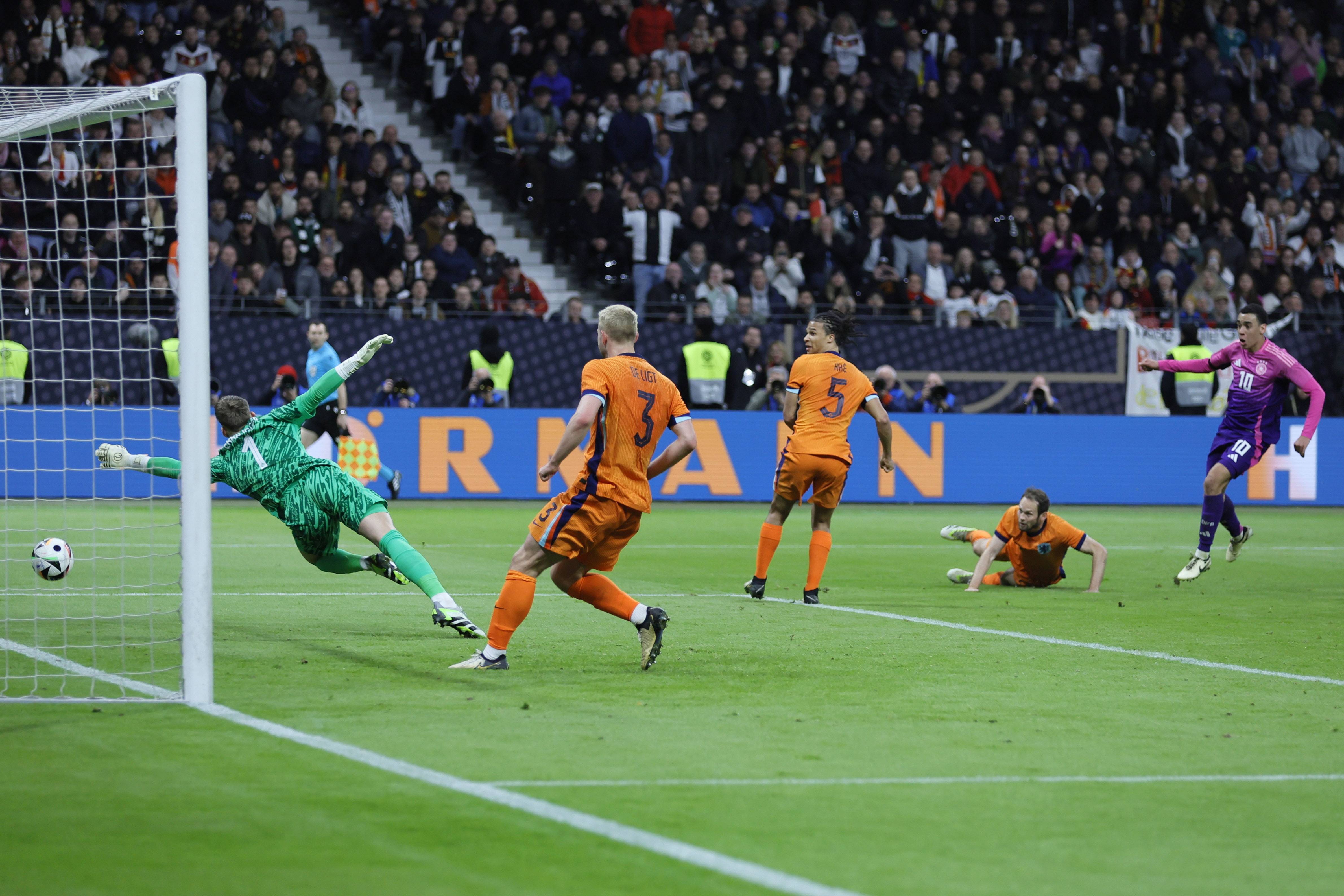 联赛的比赛 联赛的比赛